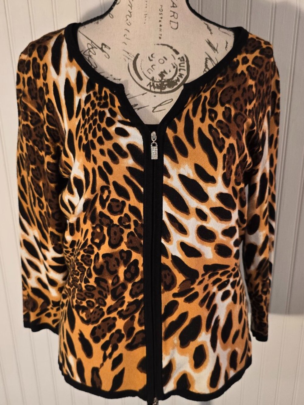 Belldini Leopard Print 2-Piece Sweater Set (M) - Picture 8 of 12